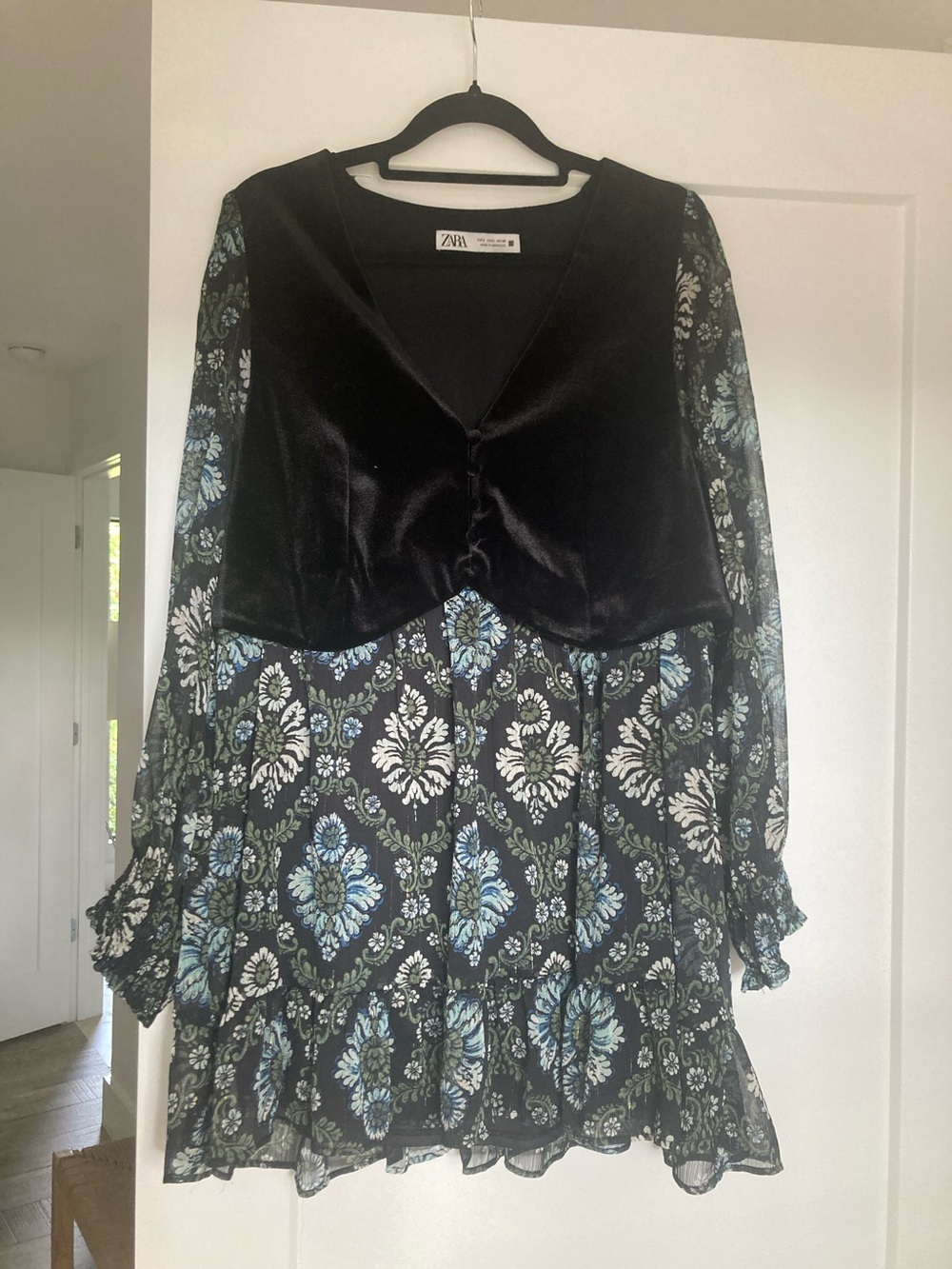 ZARA Black Velvet Bodice Floral Long-Sleeve Mini Dress